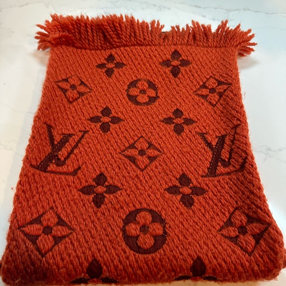 Louis Vuitton Logomania Scarf M75095 - Picture 6 of 10